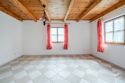 prodej-domu-krepenice-15_optimized