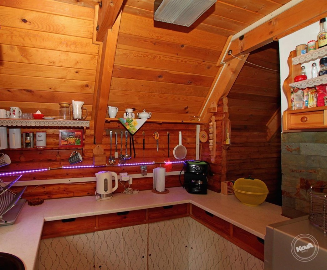 Benešov_-_Libohošť,_prodej_chaty_67_m2,_zahrada_224_m2_8