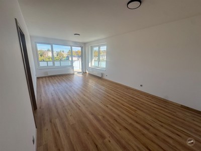 Pronájem_2+kk,_64_m²_+_balkon_18,5_m²,_Residence_Růžák_02