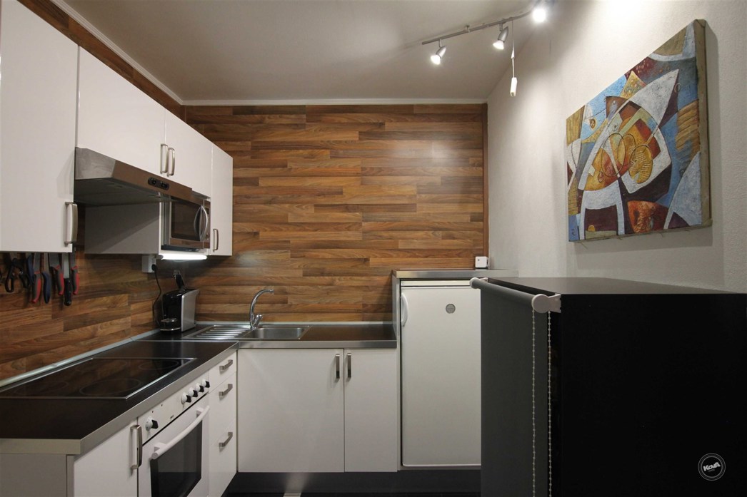 praha-9---letnany,-prodej-bytu-2+kk,-41-m2,-vyhrazene-parkovaci-stani-007_optimized