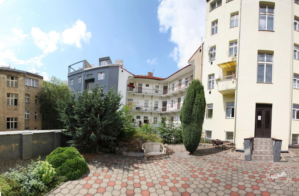 Prodej_bytu,_Praha_5,_Smichov,_Holeckova_2