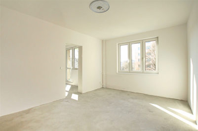 Pardubice,_prodej_bytu_2+kk_po_rekonstrukci_56_m2_+_lodzie,_sklep__006