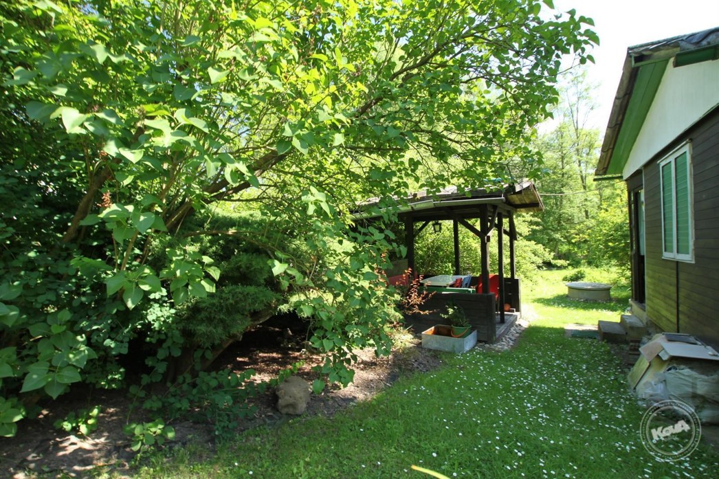 Prodej_chaty_Ořech,_Praha_3