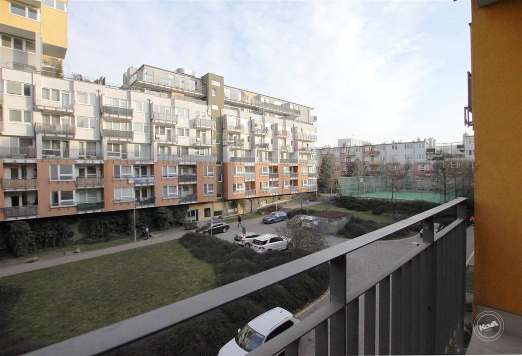 praha-9---vysočany,-pronájem-bytu-2+kk-s-balkonem,-54-m2  -011_optimized