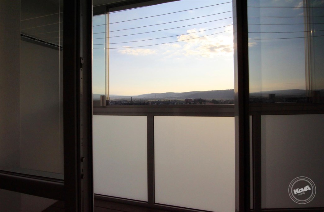 Praha_4_-_Modřany,_prodej_bytu_3+1,_76,4_m2,_lodžie,_komora,_sklep_11