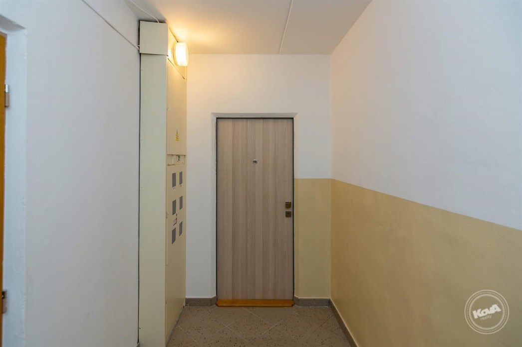 Pronájem_bytu_Kamýk,_Praha_12_s_výhledem_14